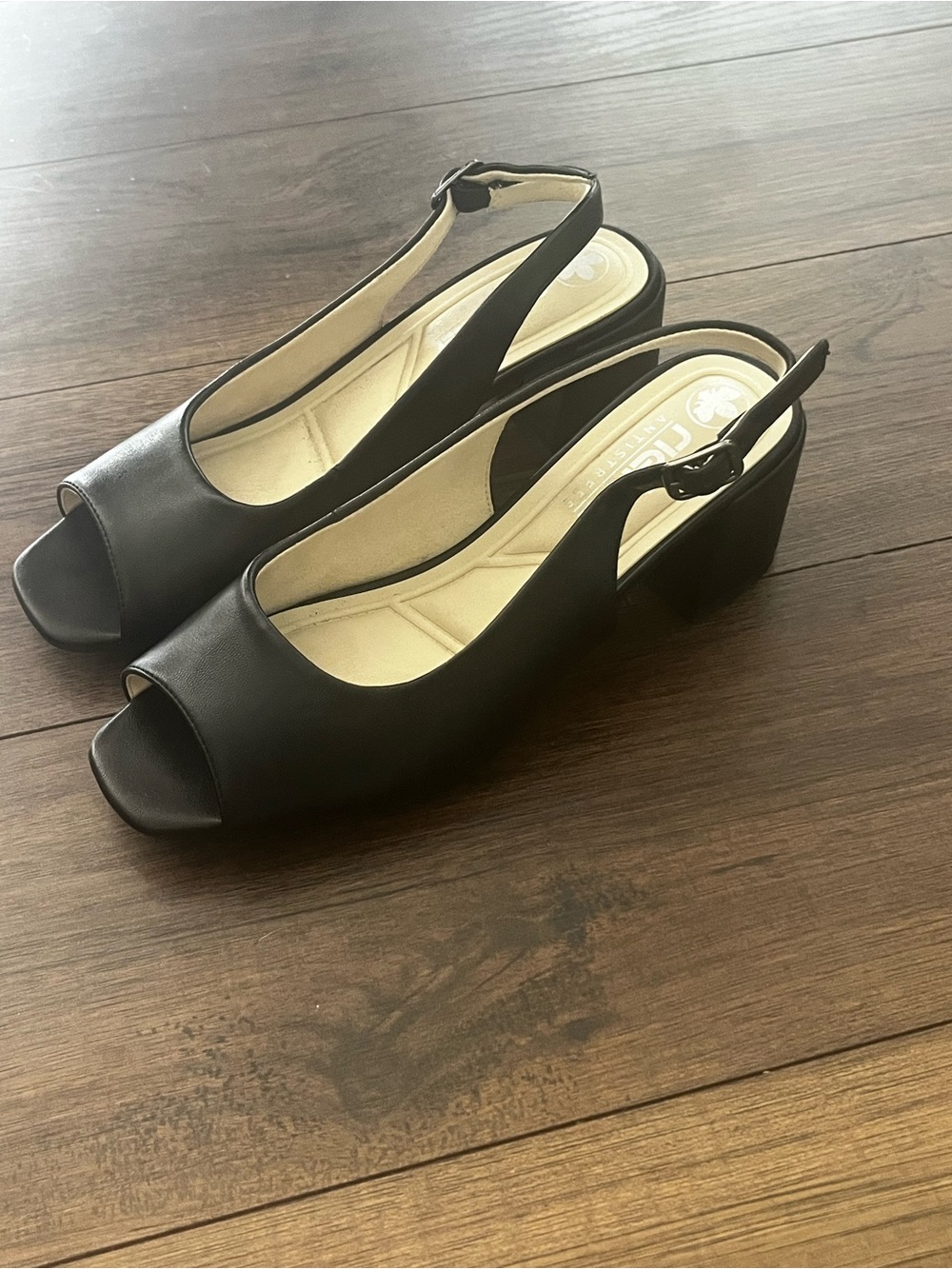 Rieker Women’s Dress Shoe Black Block Heel Size 7/38